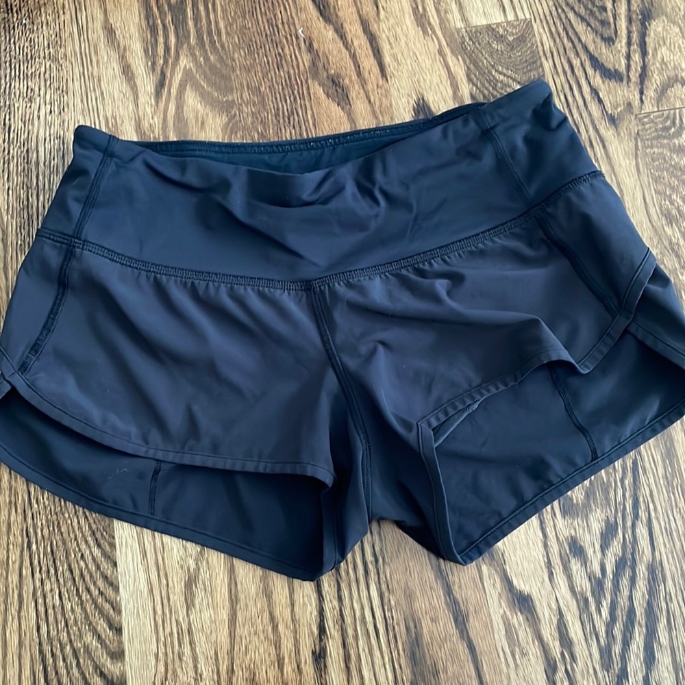 Black Lululemon Speed Up Low Rise short